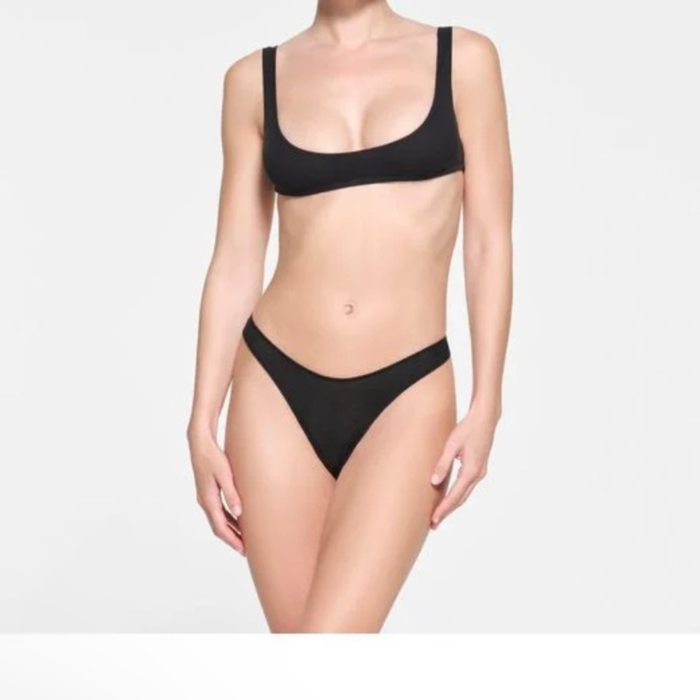 NWT SKIMS Women's Black Rib Micro Scoop Bralette
